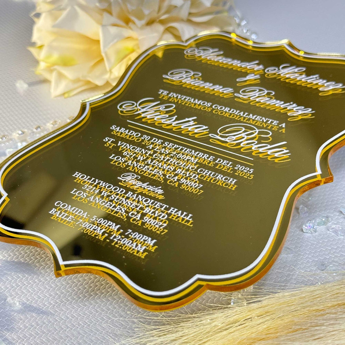 Acrylic Quinceañera Benalux Gold 01